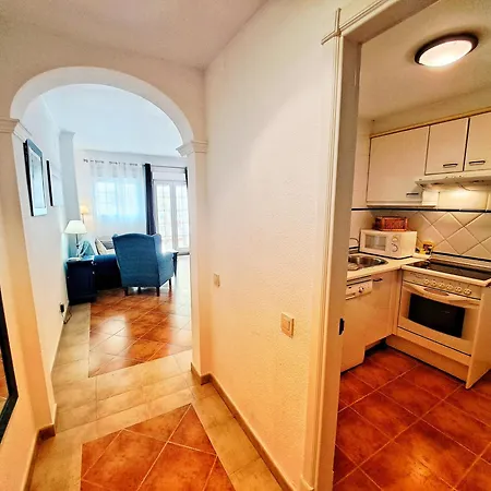 Apartamento Con Terraza Y Vistas Al Mar 1ª Línea